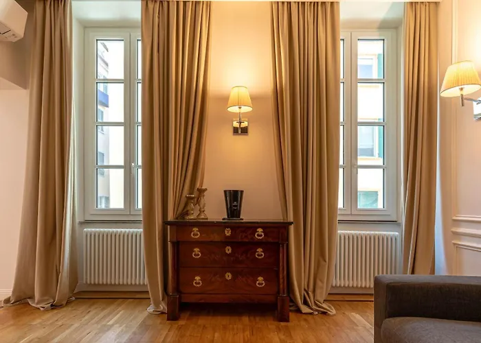 Cavallotti 22 * La Spezia